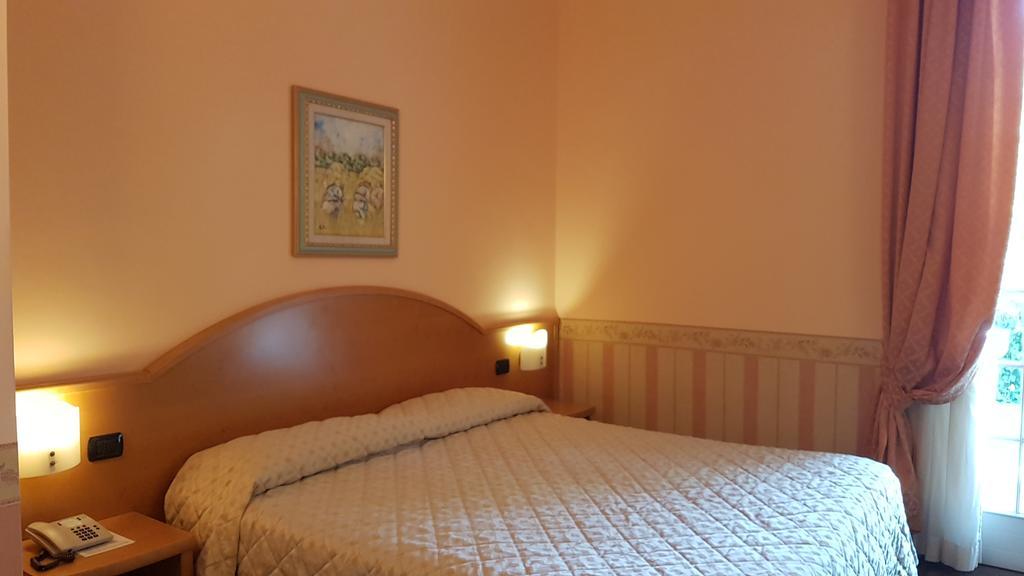 Hotel Gardenia & Villa Charme Adults Friendly 4Star Service Bardolino Dış mekan fotoğraf