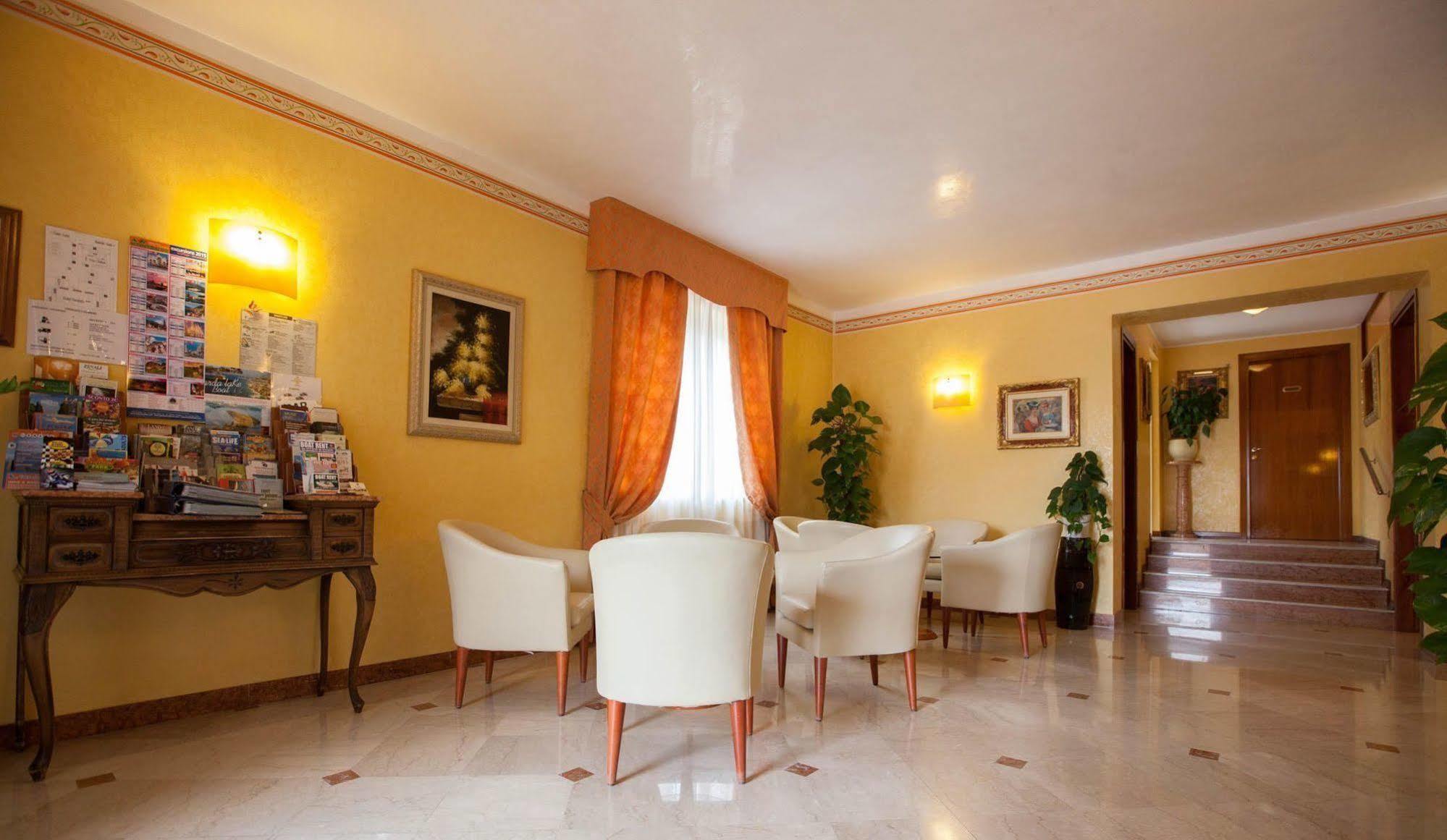 Hotel Gardenia & Villa Charme Adults Friendly 4Star Service Bardolino Dış mekan fotoğraf