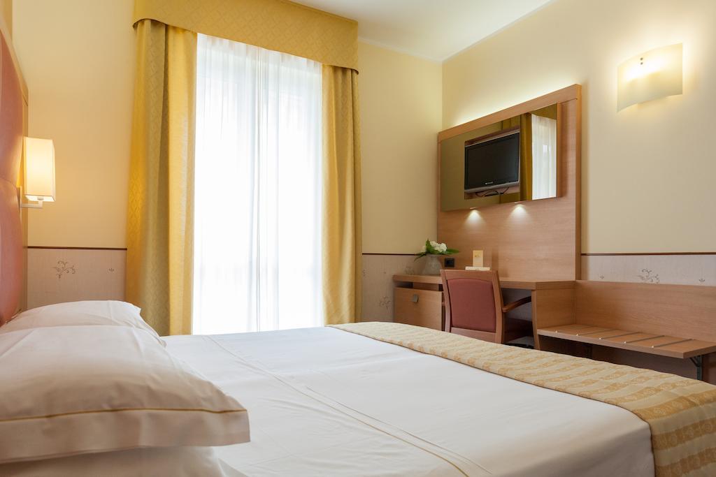 Hotel Gardenia & Villa Charme Adults Friendly 4Star Service Bardolino Dış mekan fotoğraf