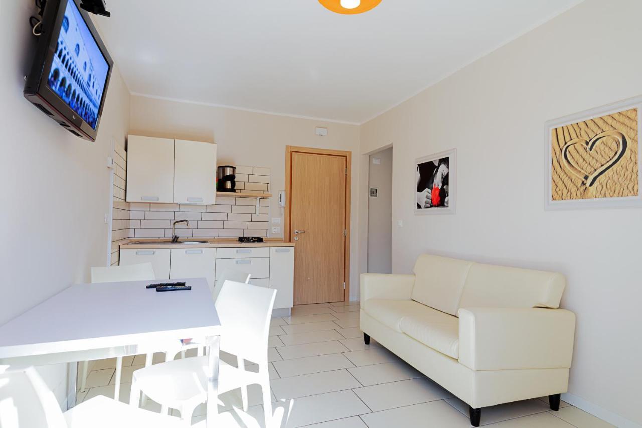 Hotel Gardenia & Villa Charme Adults Friendly 4Star Service Bardolino Dış mekan fotoğraf